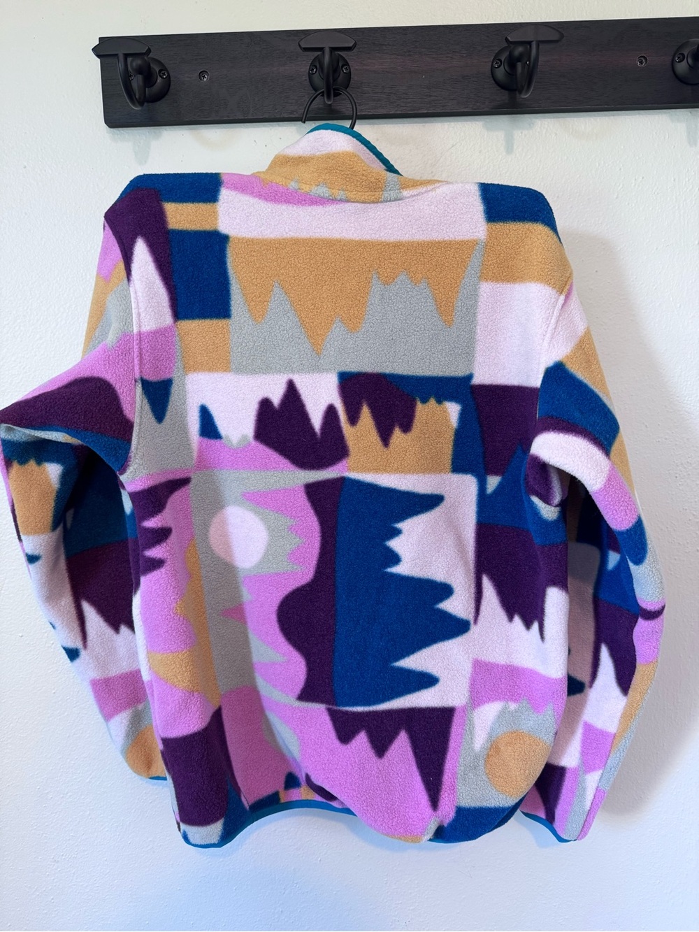 Patagonia Large Synchilla Pullover Fleece NWOT - Purple, pink, blue, gold - Picture 2 of 5